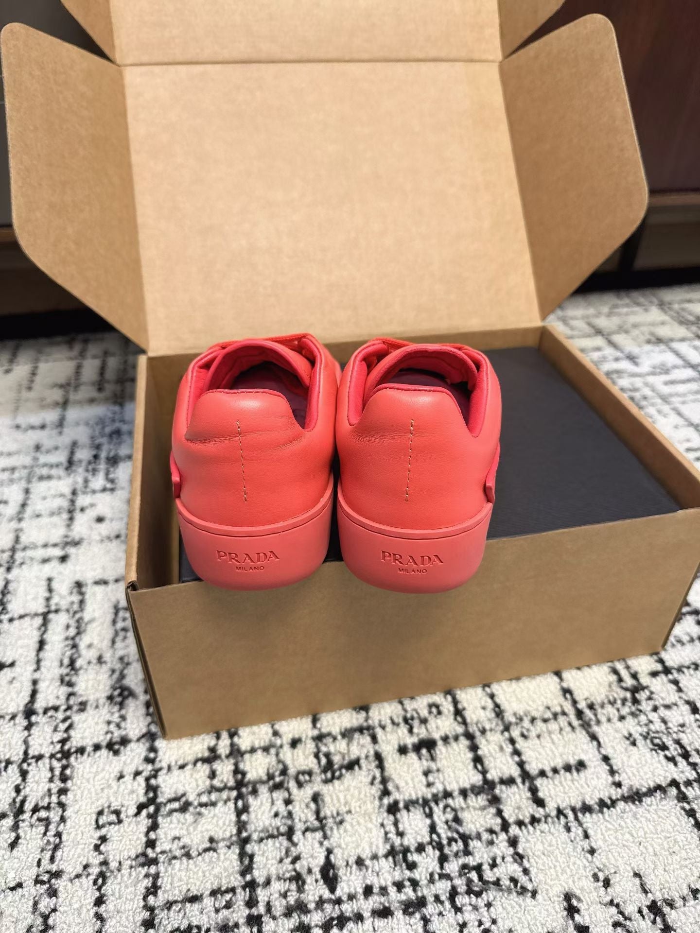 Prada 2026 Sneaker Calfskin 856093
