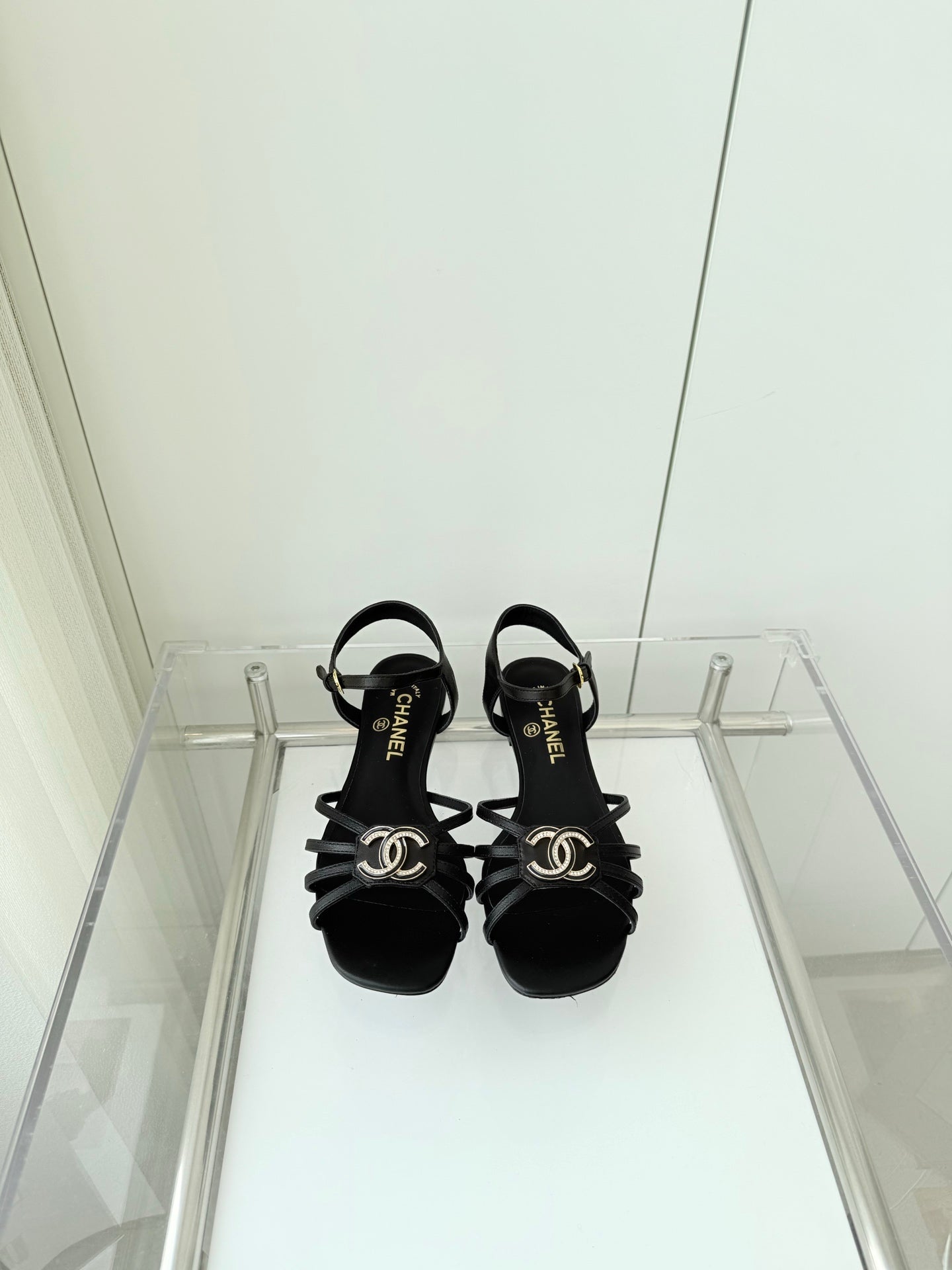 Chanel 2026 Slingback Flat Sandals Leather Sheepskin 823412