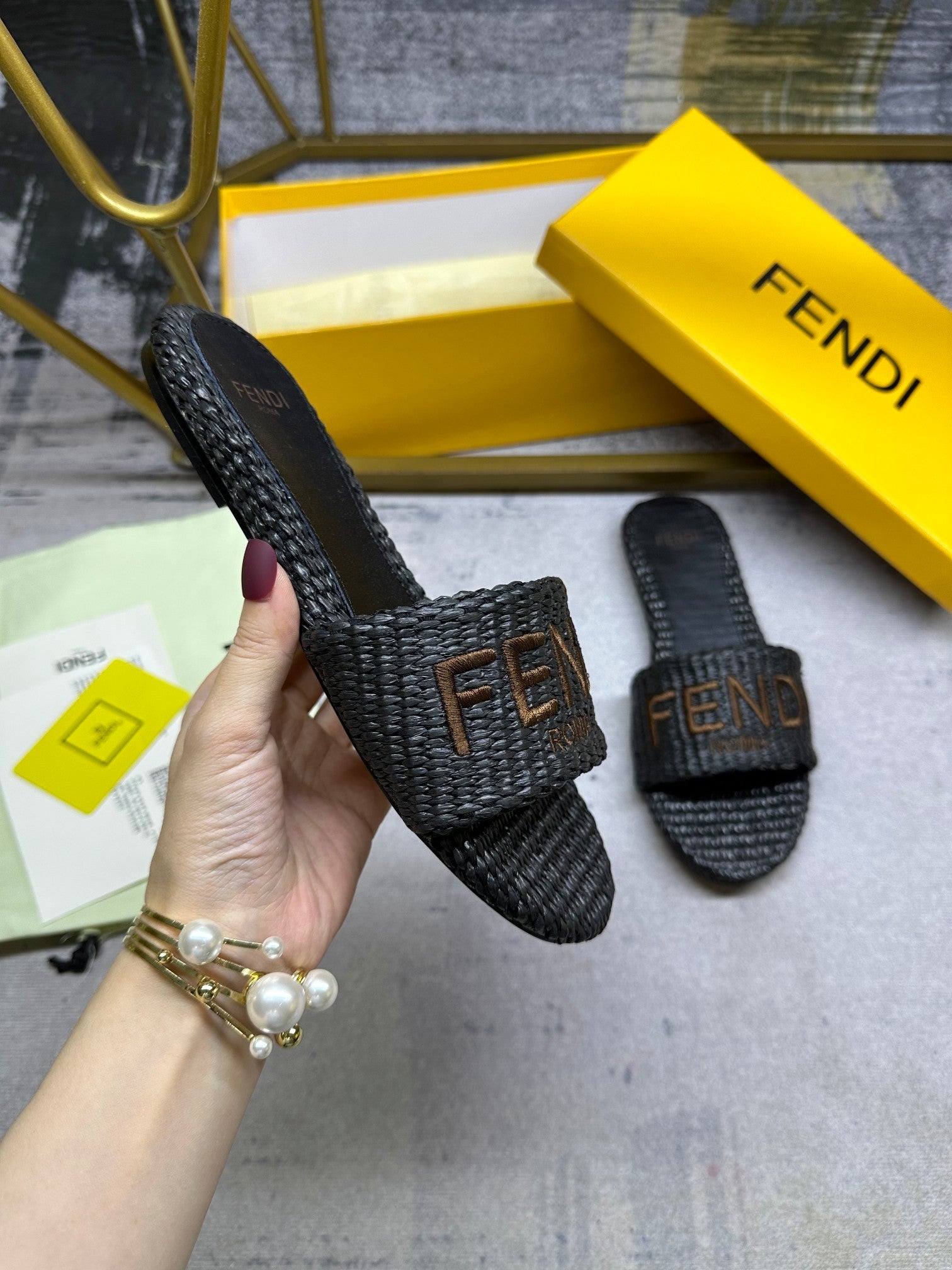 FF Signature 10 Black Cotton Fibre Slide