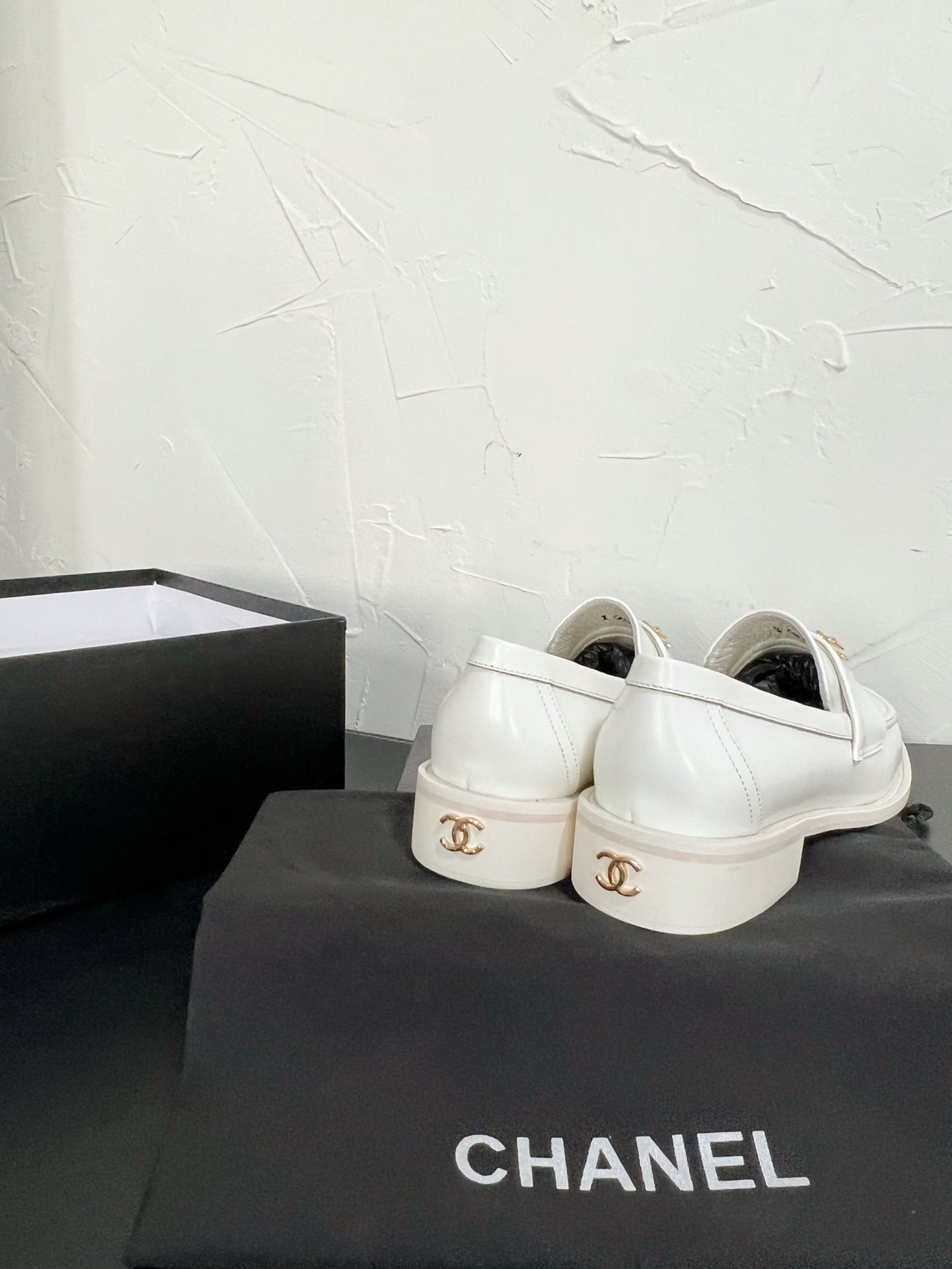 CC Moccasins Glossy White Calfskin 949656