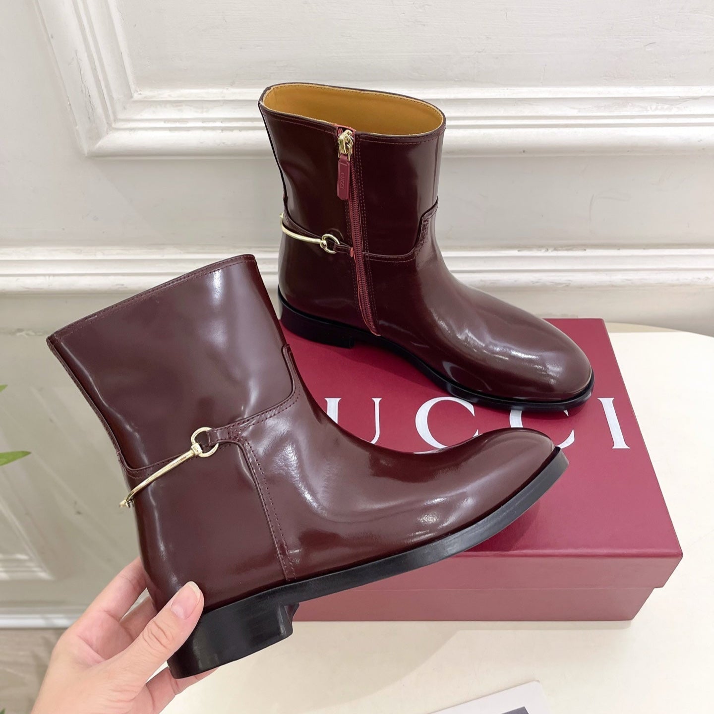 Gucci 25𝐬𝐬 horsebit  ankle boots burgundy patent calfskin 435385