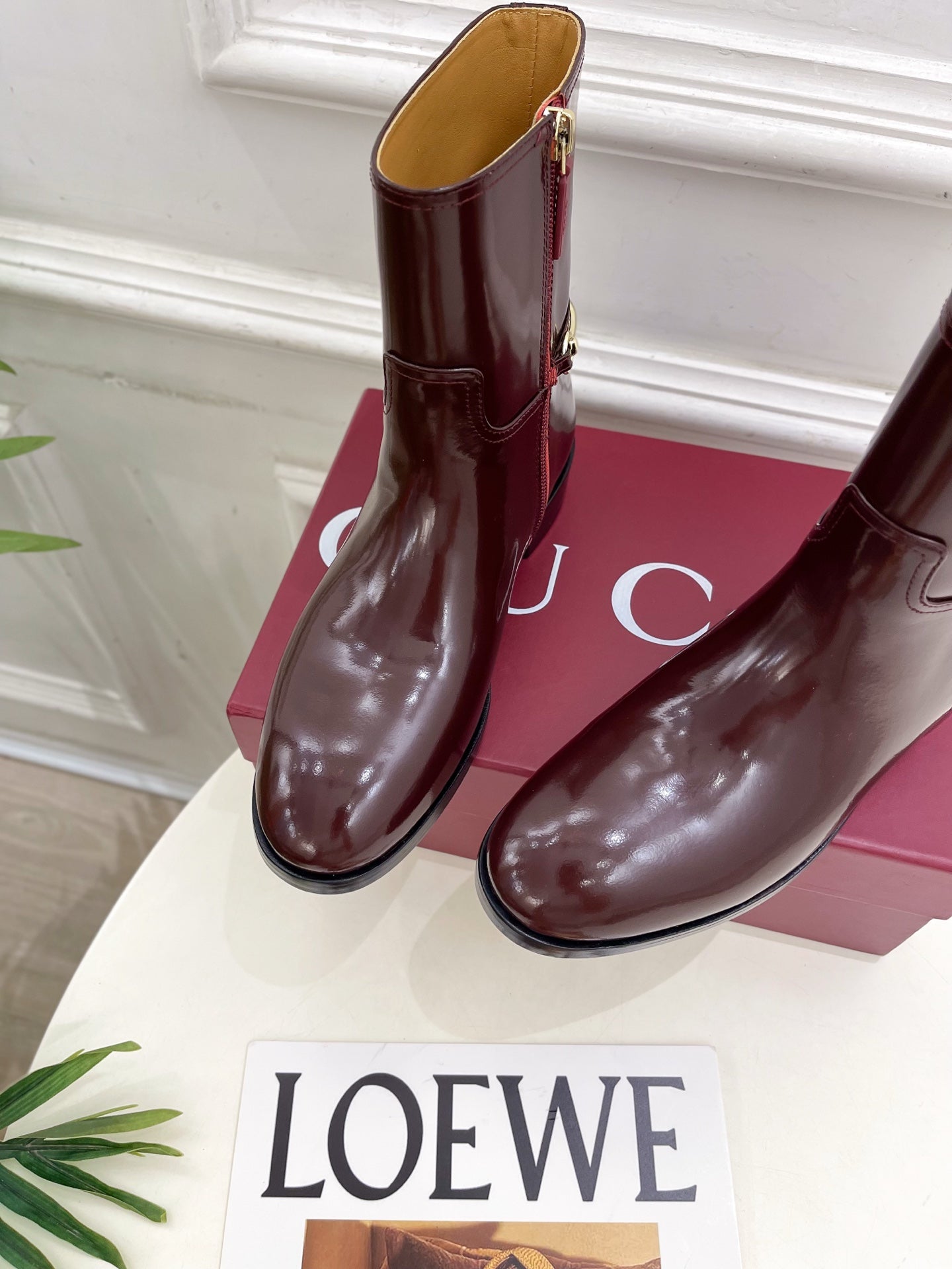 Gucci 25𝐬𝐬 horsebit  ankle boots burgundy patent calfskin 435385