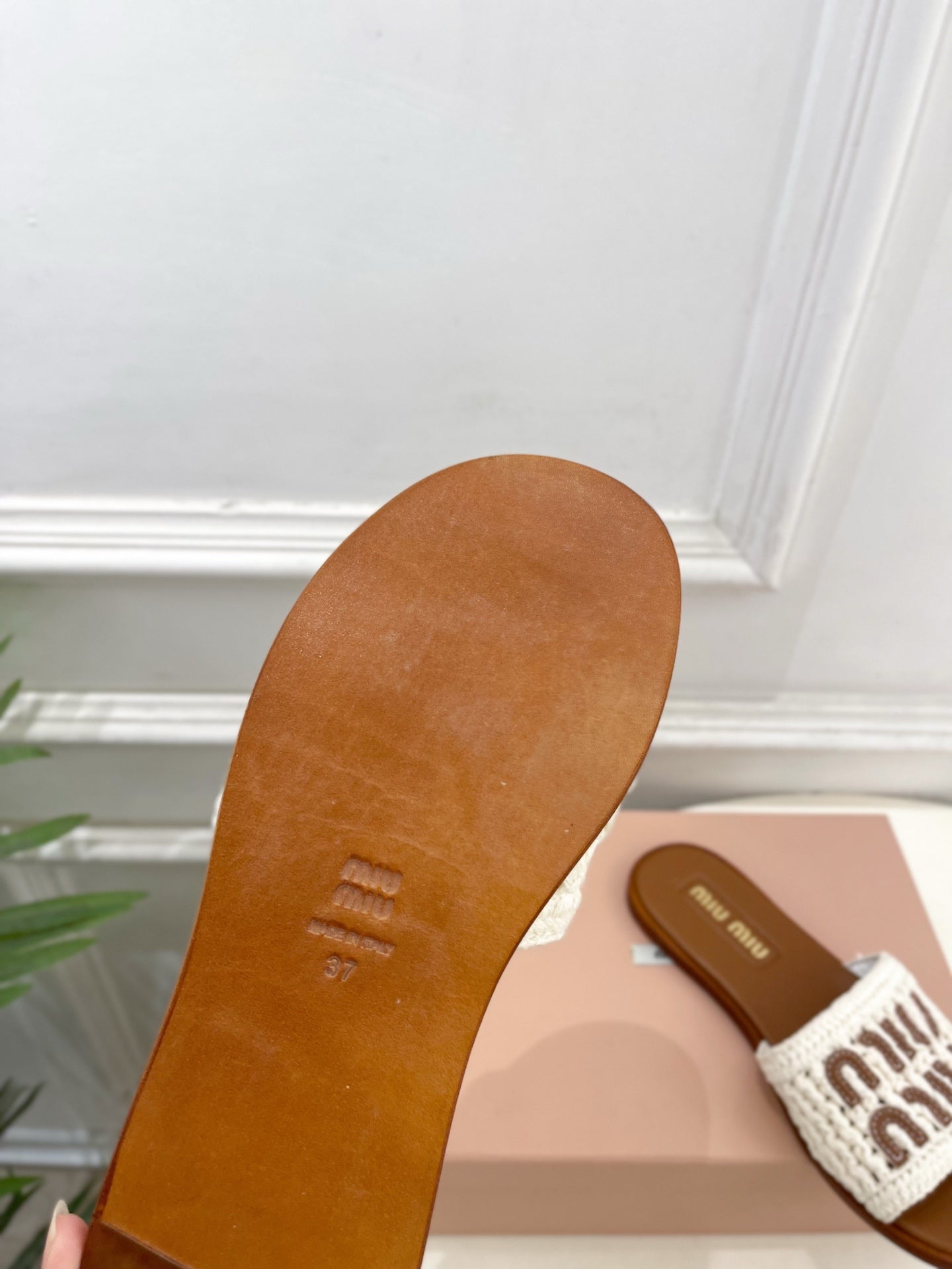 MIU Flat Slippers Brown White Knitted Fabric Sheepskin 631916