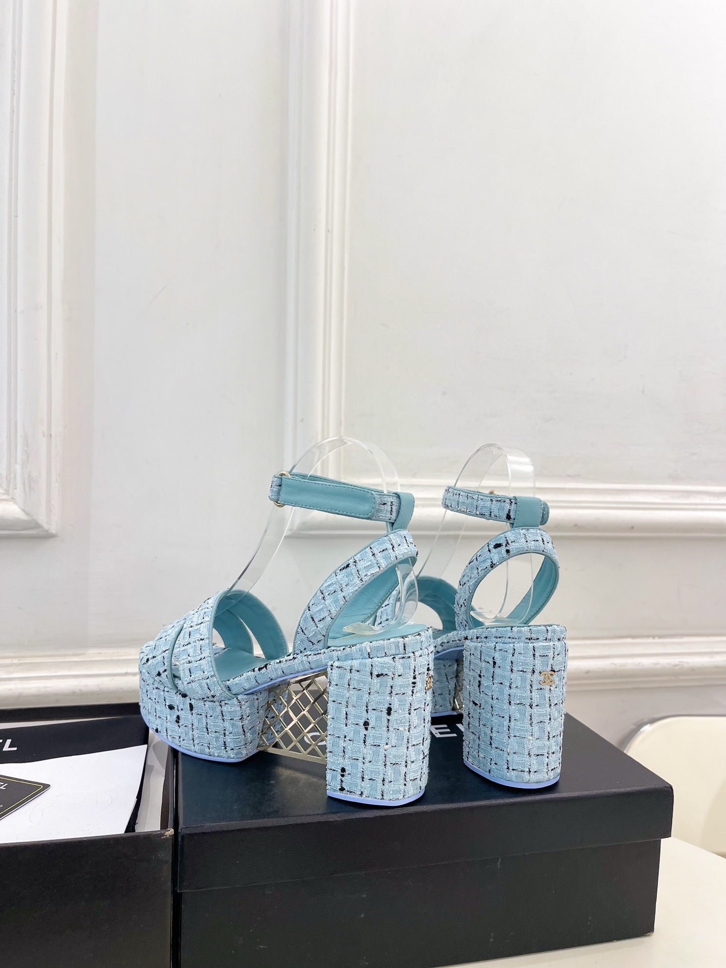 CC 26s HighHeeled Platform Sandals 85 Light Blue Tweed 631865