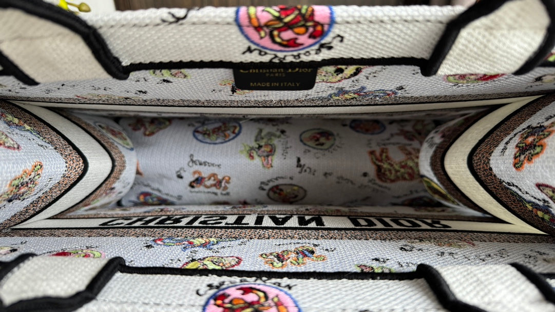 Medium CD Book Tote 36cm White Multicolor Dragon Zodiac Embroidery
