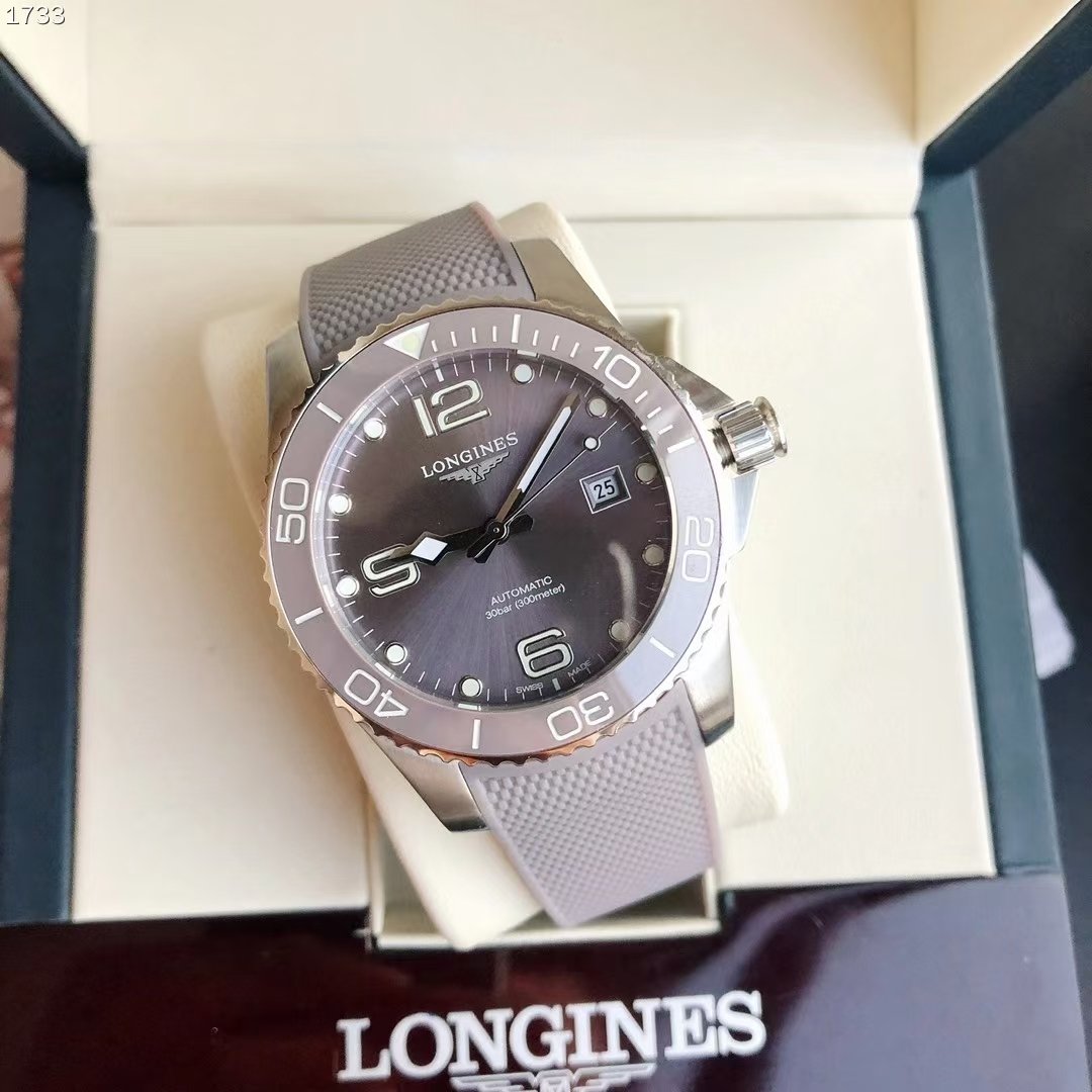 HYDROCONQUEST AUTOMATIC GREY BEZEL RUBBER STRAP